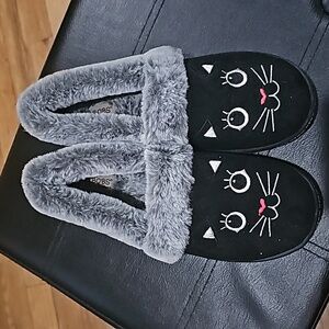 Bobs slippers size 7.5 cat face